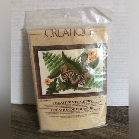 Vtg NOS Creatique Creative Stitchery Kit Mushroom Design - Picture 2 of 11